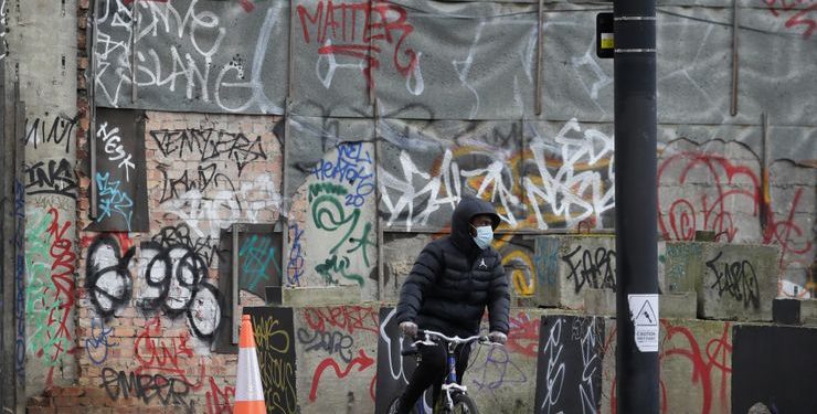 UK Vaccination Drive Expands As Virus Toll Nears 100,000