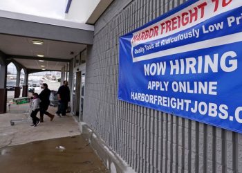 US Jobless Claims Decline To A Still-High 900,000