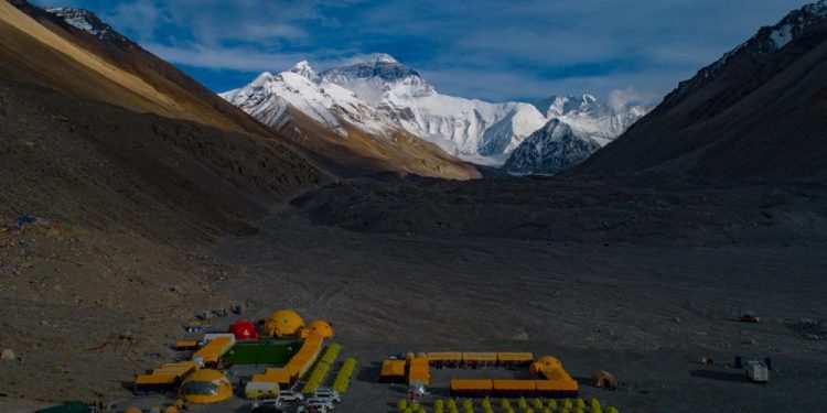 China to draw ‘separation line’ on peak of Mount Everest