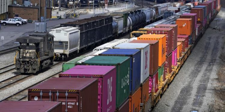 US rail industry defends safety record amid staffing cuts