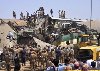 Train barrels into another in Pakistan, killing at least 40