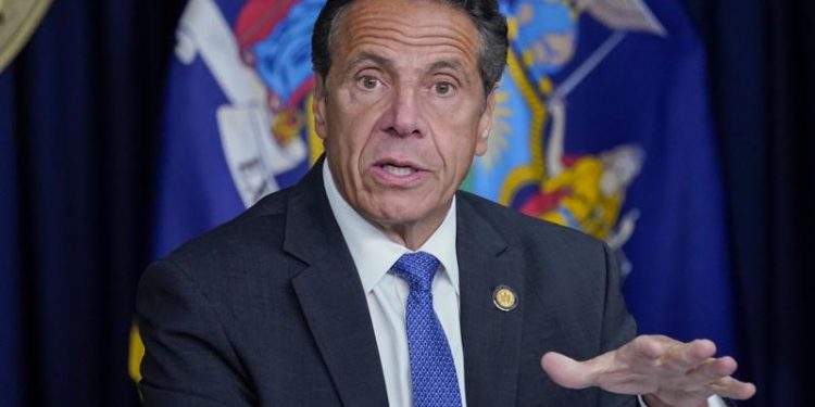 Some donors sticking with Cuomo after harassment allegations