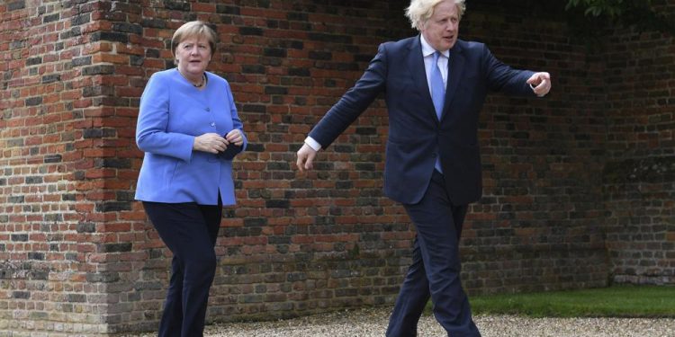 ‘A new chapter:’ Merkel aims for UK-Germany relations reset
