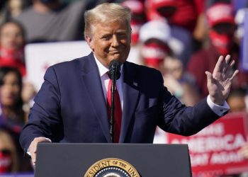 Records show pressure by Trump, allies on Arizona officials