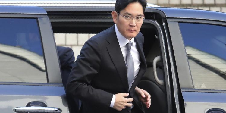 South Korea to release Samsung scion on parole