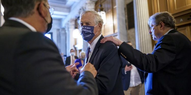 $1 trillion infrastructure plan clears another Senate hurdle