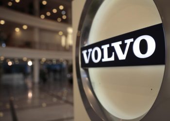 Volvo plans $2.9B IPO to fund electric vehicle plans
