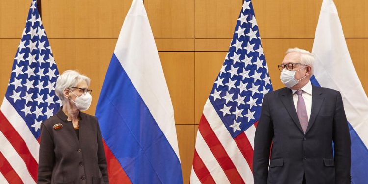 US, Russia hold talks amid tensions linked to Ukraine