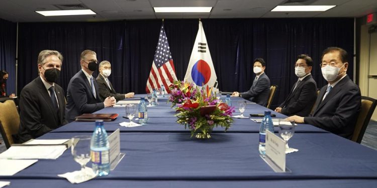 US, Japan, South Korea meet in Hawaii to discuss North Korea