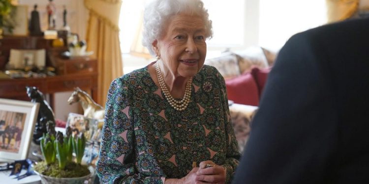 Queen Elizabeth II tests positive for COVID; mild symptoms