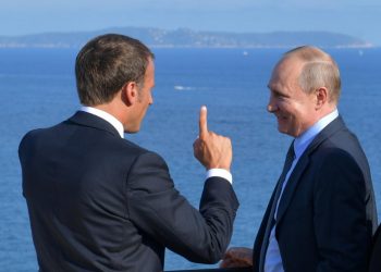 Macron keeps an open line to Putin as war in Ukraine rages