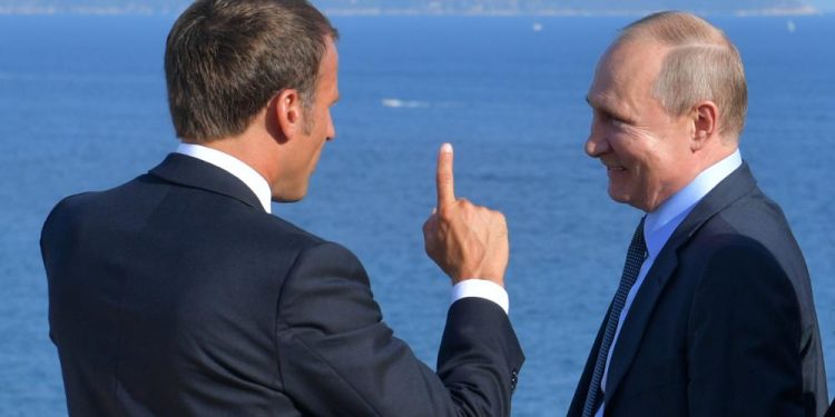 Macron keeps an open line to Putin as war in Ukraine rages