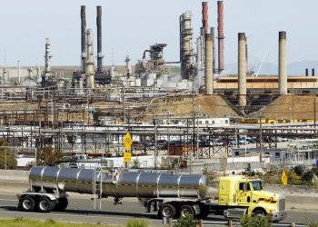 Workers go on strike at California refinery owned by Chevron