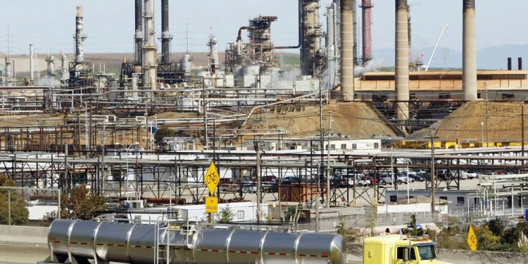 Workers go on strike at California refinery owned by Chevron