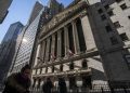 Stocks rise on Wall Street as oil slides to $100 per barrel