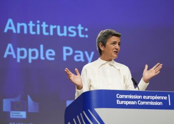 European Union moves forward in antitrust case against Apple