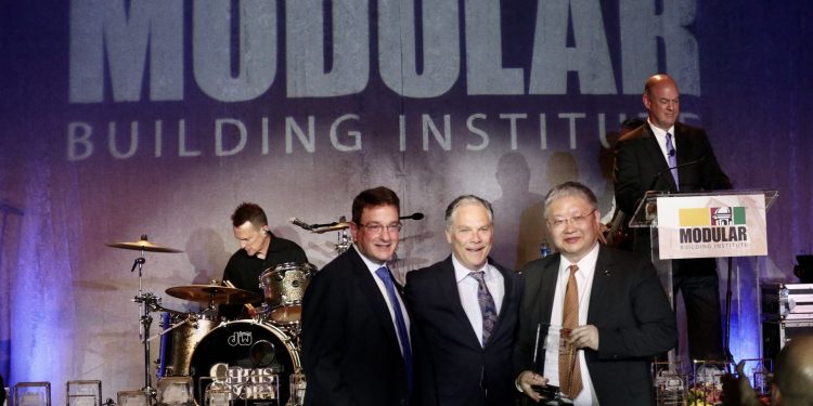 BROAD HOLON Home Garden Wins First Prize in the Modular Building Institute’s “Awards of Distinction”