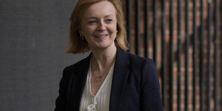 Contenders vying to succeed Johnson as next UK leader