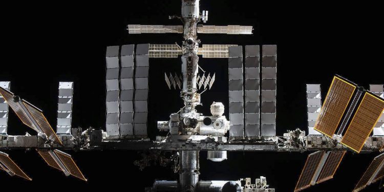 Russian space chief: no date yet for space station pullout