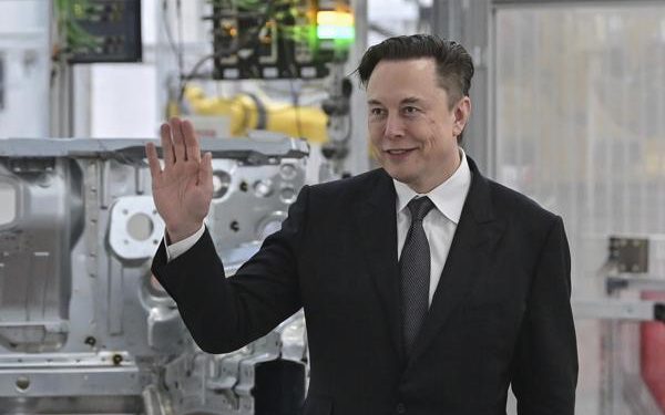 Musk meets pope, uses Twitter to announce the audience