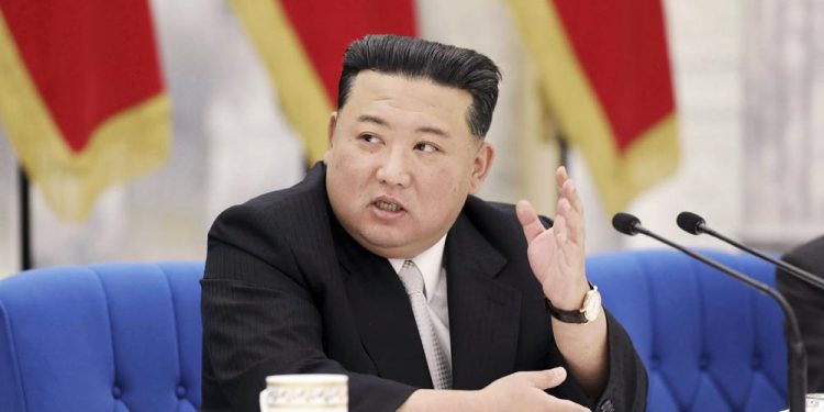 US: Russia to buy rockets, artillery shells from North Korea