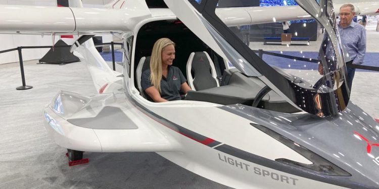 Revamped Detroit auto show now also features new flying tech