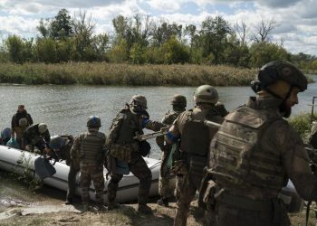 Russia’s call-up splits EU; Ukraine says it shows weakness