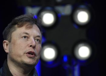 Musk now gets chance to defeat Twitter’s many fake accounts