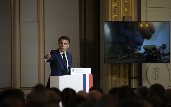 Macron welcomes French questions on climate ahead of COP27