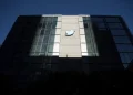 Twitter bans linking to Facebook, Instagram, other rivals