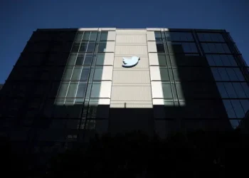 Twitter bans linking to Facebook, Instagram, other rivals