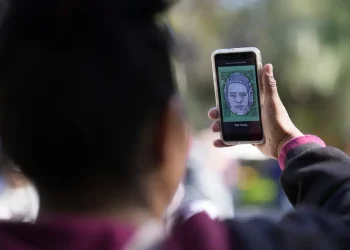 Online system to seek asylum in US is quickly overwhelmed