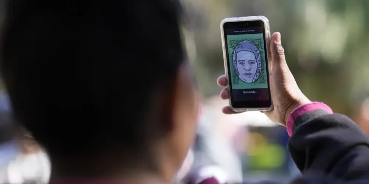 Online system to seek asylum in US is quickly overwhelmed
