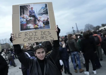 Macron’s leadership at risk amid tensions over pension plan