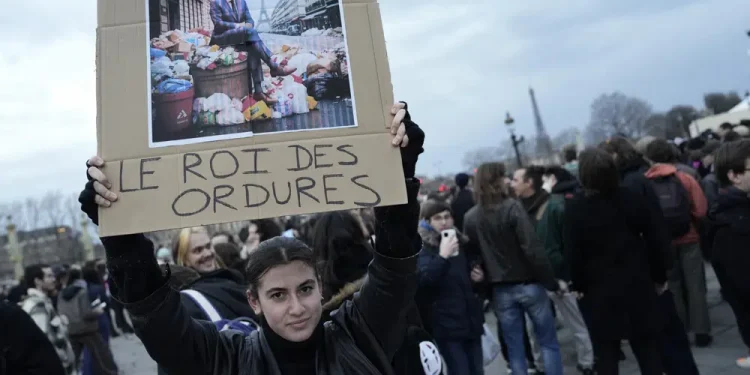 Macron’s leadership at risk amid tensions over pension plan