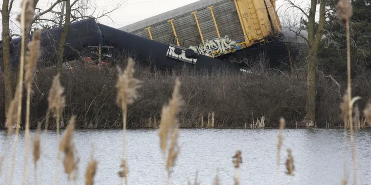 Latest Ohio derailment poses no public risk, officials say