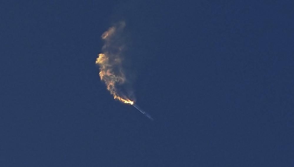 SpaceX giant rocket explodes minutes after launch from Texas