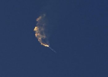 SpaceX giant rocket explodes minutes after launch from Texas