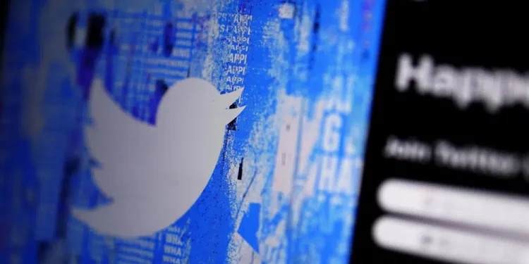 Confusion as Musk’s Twitter yanks blue checks from agencies