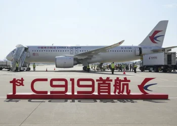 China’s 1st domestically made passenger plane completes maiden commercial flight