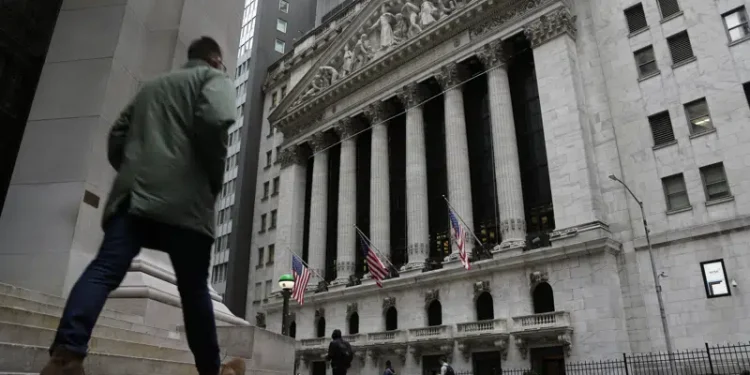 Wall Street stirs as debt ceiling brinksmanship mounts