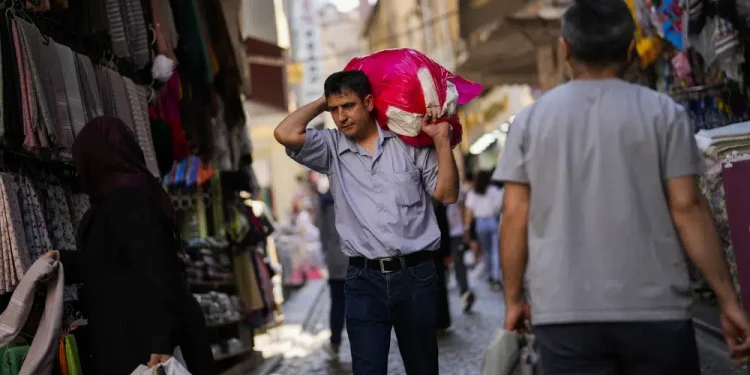 Why Turkey’s currency is crashing after Erdogan got reelected