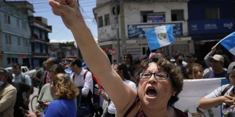 A wave of political turbulence is rolling through Guatemala and other Central American countries