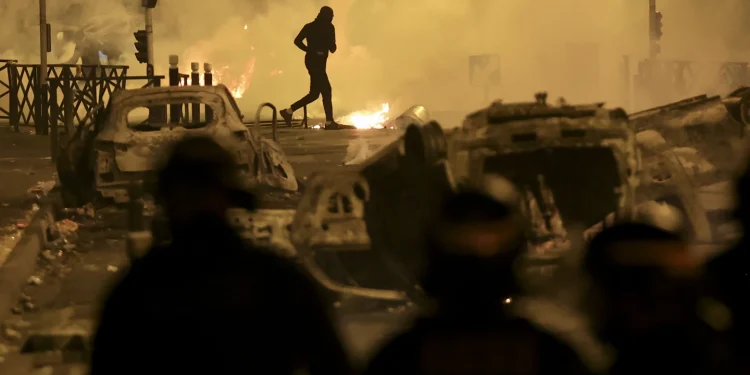 France’s anti-immigration far right gets boost from riots over police killing of teen