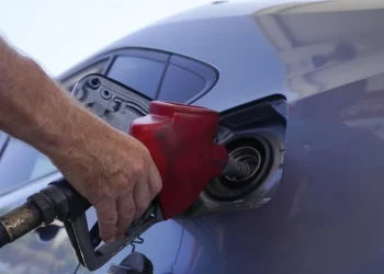 Oil prices spike as Saudi Arabia, Russia extend 1.3 million barrel a day oil cut through December