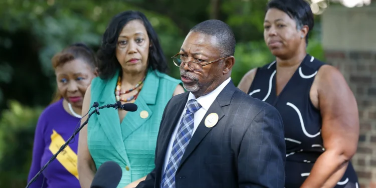 Federal appeals court deals a blow to Voting Rights Act, ruling that private plaintiffs can’t sue