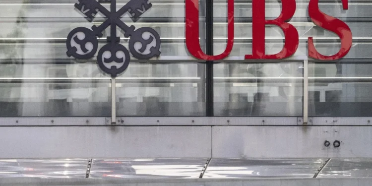 Swiss bank UBS reports pretax loss in 4Q, plans share buybacks after Credit Suisse deal wraps up