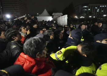South Korean president says he will lift his martial law decree after lawmakers vote against it