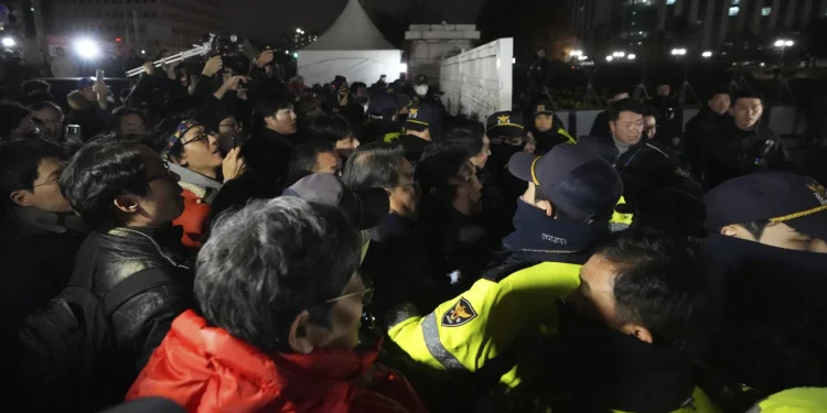 South Korean president says he will lift his martial law decree after lawmakers vote against it