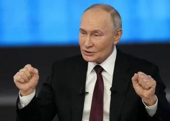 Russia’s central bank holds off on interest rate hike amid friction between inflation, war spending